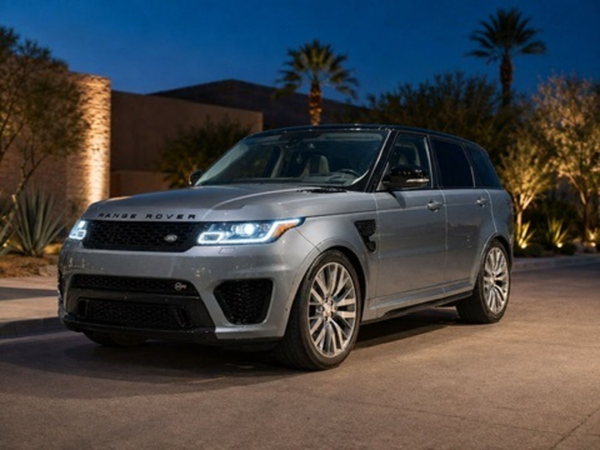 2016 Range Rover SVR
