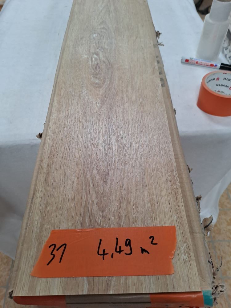 PVC Designbodenbelag Restposten 31 – James Halstead #2906 (4,69 m², nur komplett)