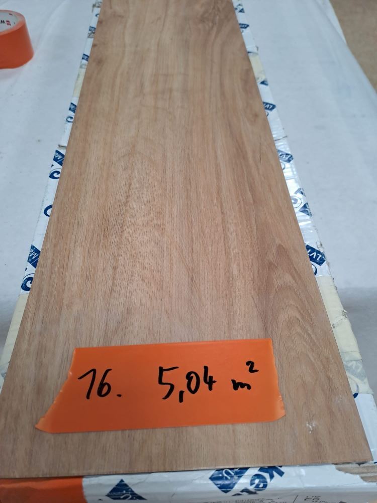 PVC Designbodenbelag Restposten 16 – Classical English Oak (5,04 m², nur komplett)