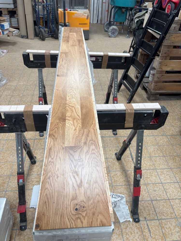 Oak Lacquer 2200x207x14 (19,08 m², nur komplett)