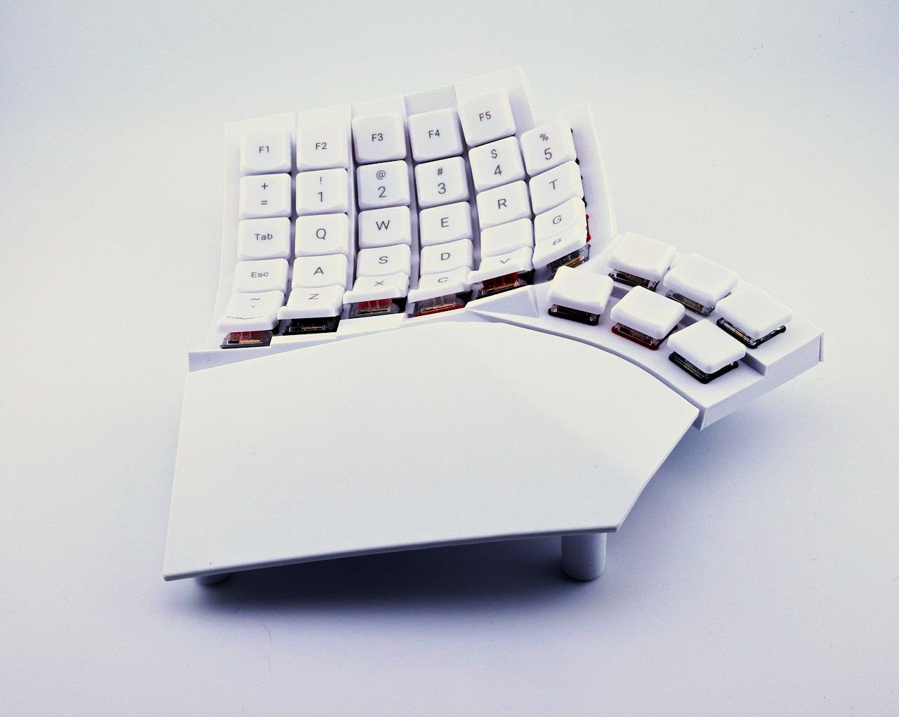 MoErgo Glove80 Test Unit | KeebLease