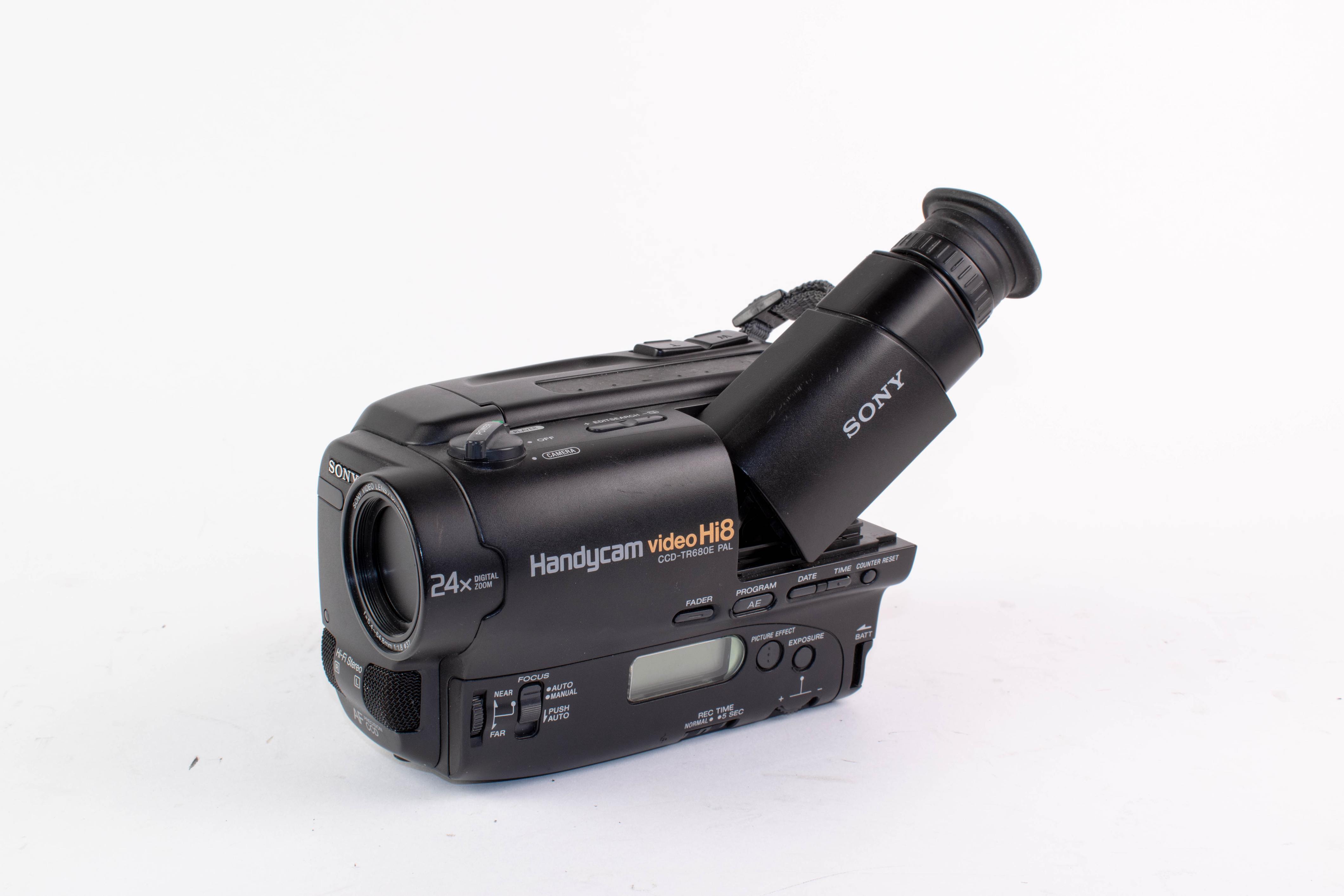 Sony hi8 CCD-TR650E handycam | Het Camerahuis Rotterdam Camera Rental