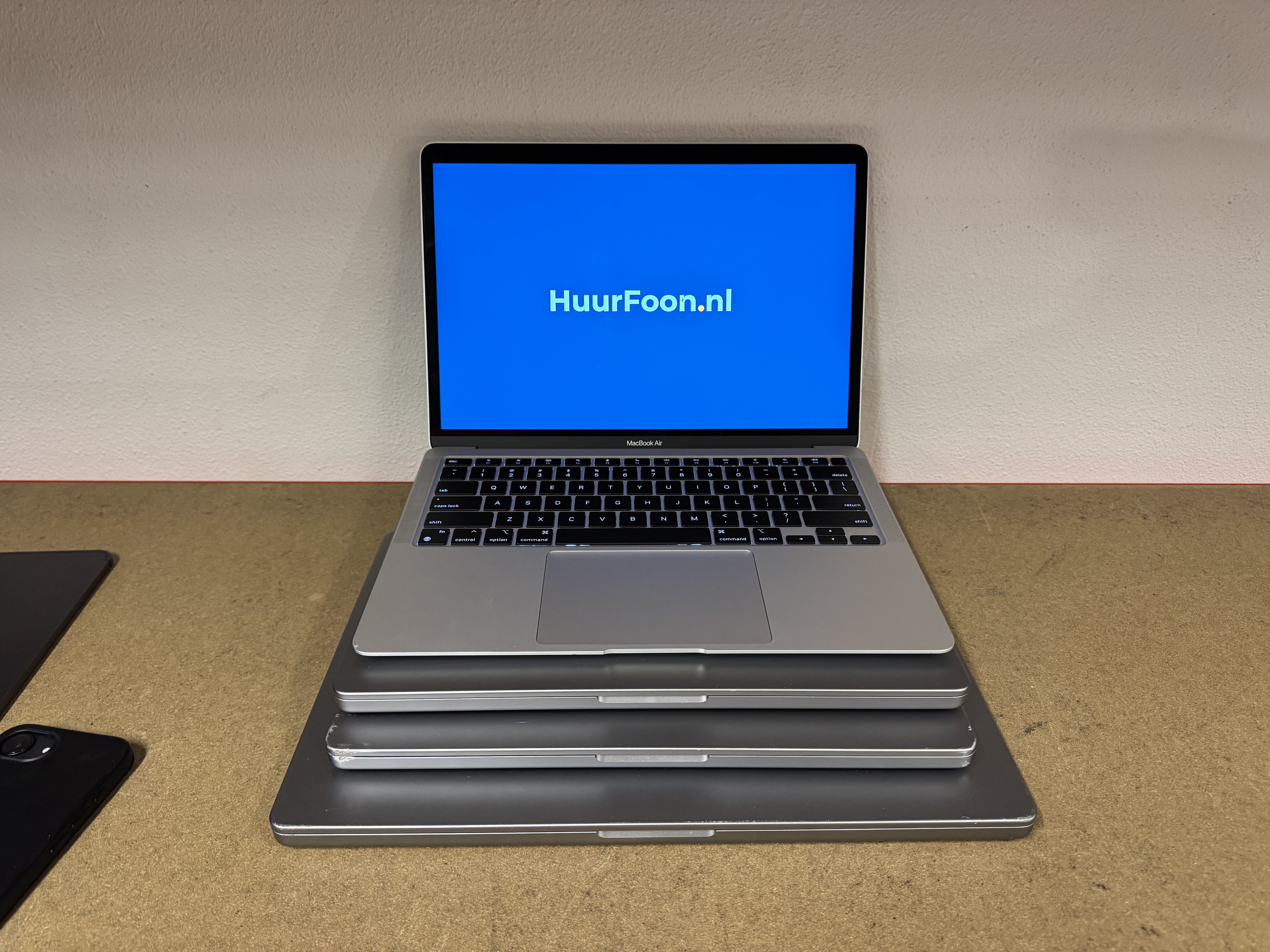 Apple Macbook Pro 16' M1 Pro 10-core 32GB 512GB SSD huren | iPhone