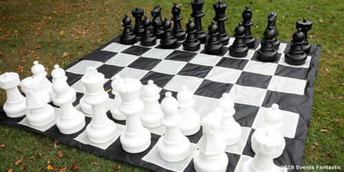 Giant Chess