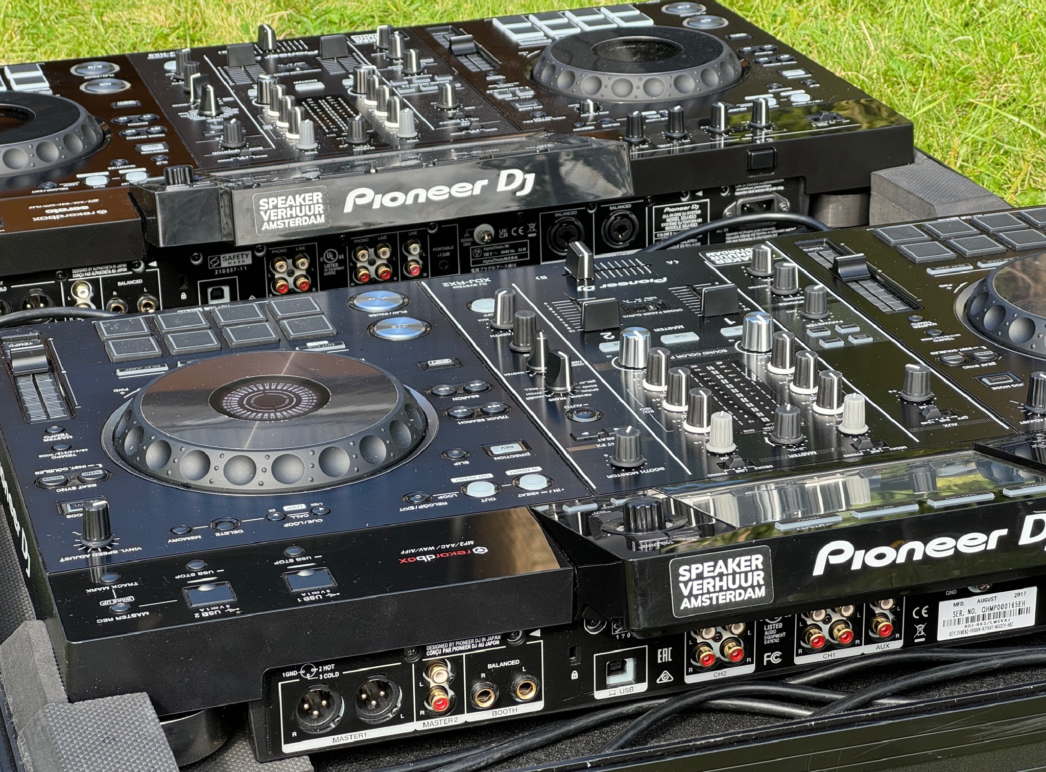 Nu te huur! Pioneer XDJ-RX2 DJ Controller €100 + Gratis bezorging