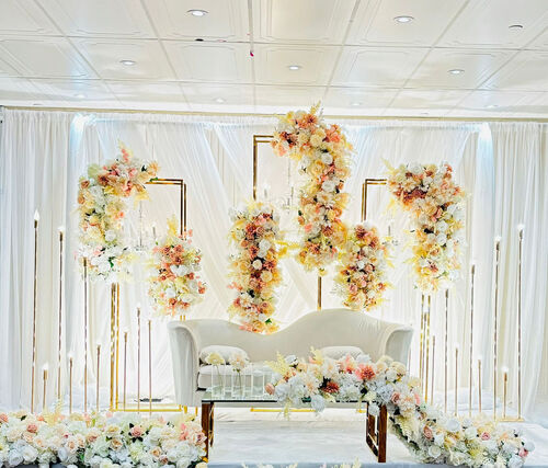 Geometric Floral Frame Stage Decor