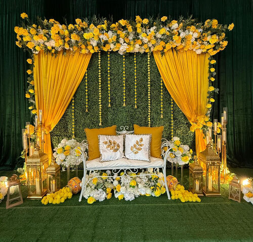 Top-Floral Rectangular Stage Setup