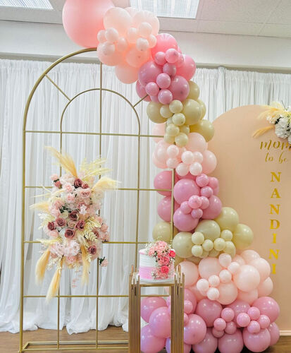 8-Foot Gold Metal Arch