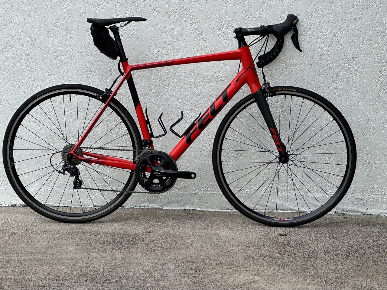 56cm Felt FR30 (Alloy) | Kauai Road Bike Rentals