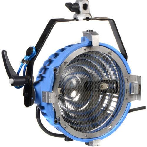 arrows 【美品】本体　ライトブルー ARRI Arrilite 2000w Plus Open Face Fresnel Light KIT — Greenwood