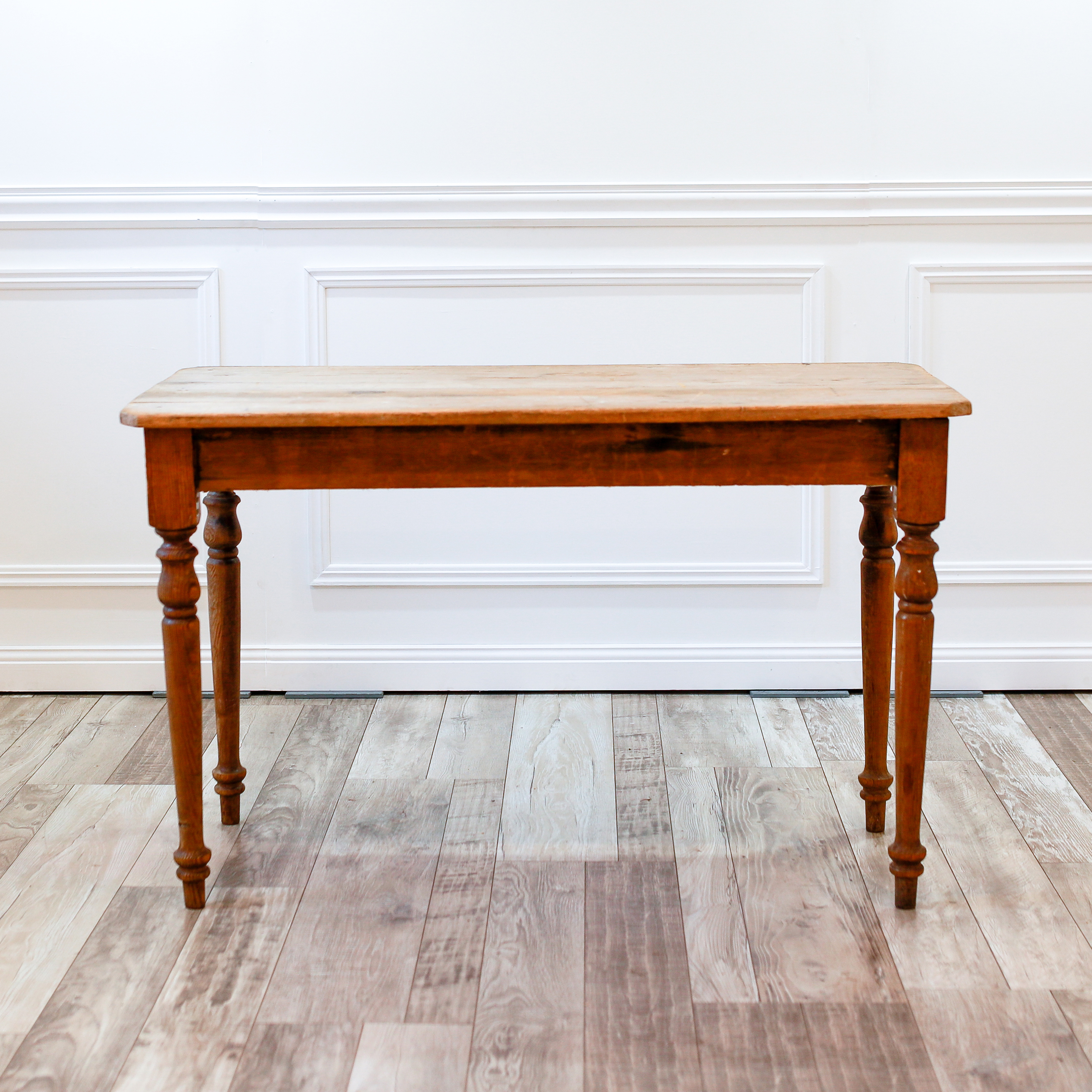 Signing Table Timber | The Event Artists