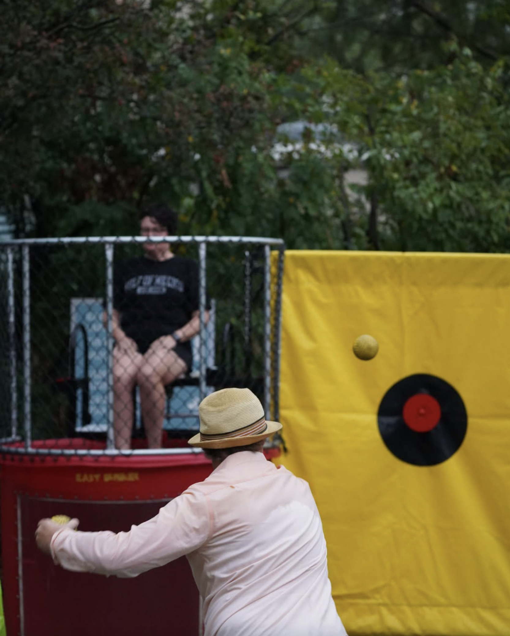 LGB パーティーアニマルズ タンクトップ Dunk Tank Rental | Professional Setup | Carnival Guy Party Rentals