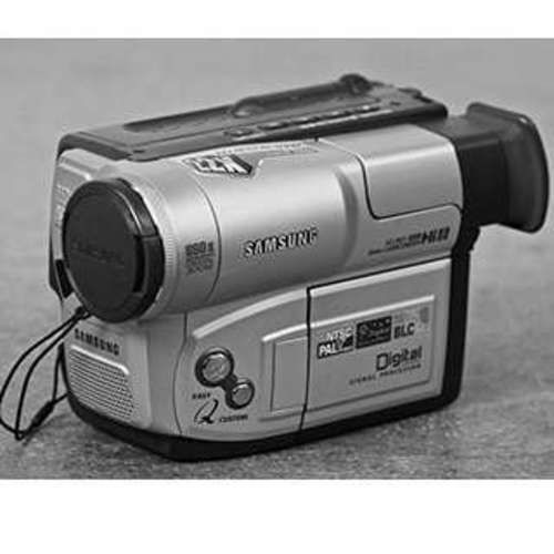 Sony CCD-TRV85 Hi8 Camcorder - Deckhand Camera Rentals Camera Rentals